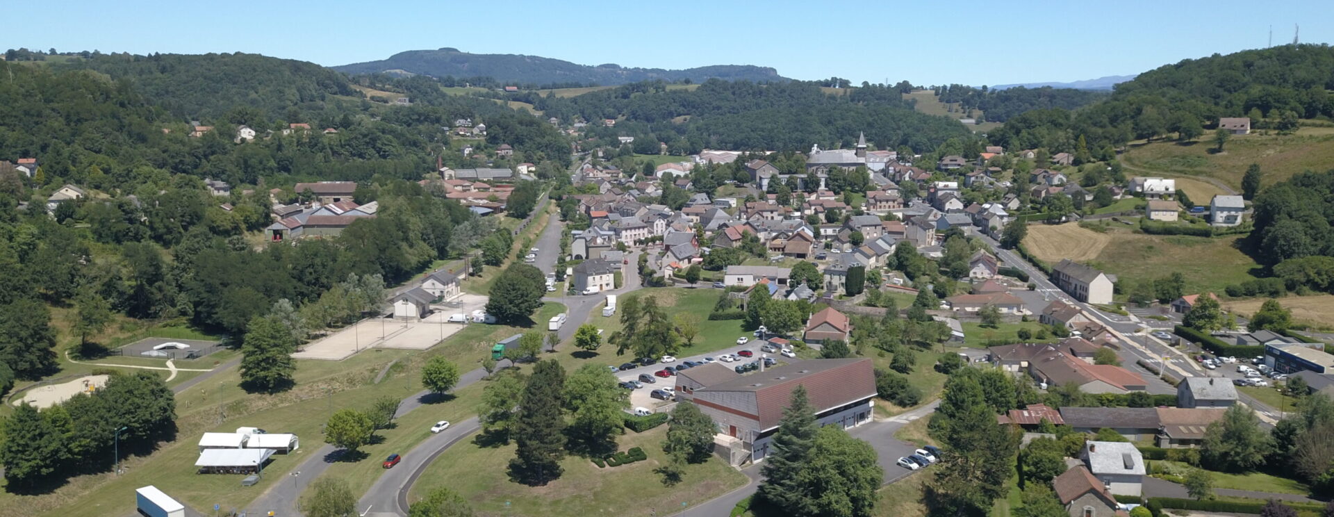 Vue aérienne de la zone artisanale d'Ydes
