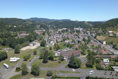 Vue aérienne de la zone artisanale d'Ydes